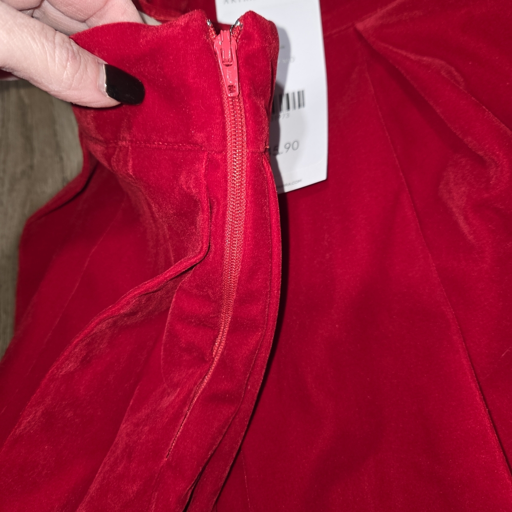 NWT Womens AKIRA Bold Red Velvet Pleted Skort, Size: XL - Picture 4 of 7